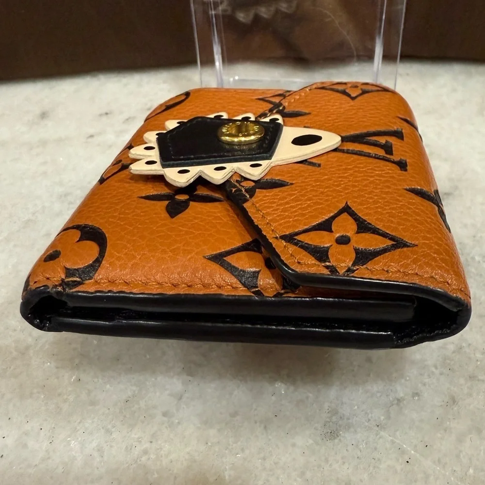 Louis Vuitton Portefeuille Zoe Monogram Trifold Wallet